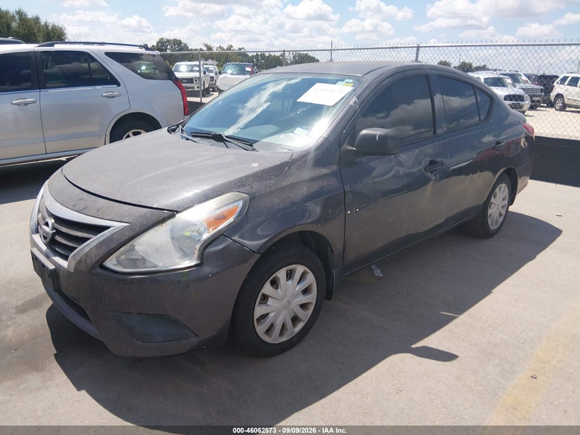 2015 NISSAN VERSA auction photo 2