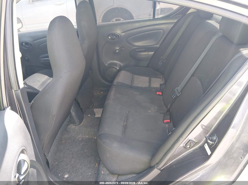 2015 NISSAN VERSA auction photo 8