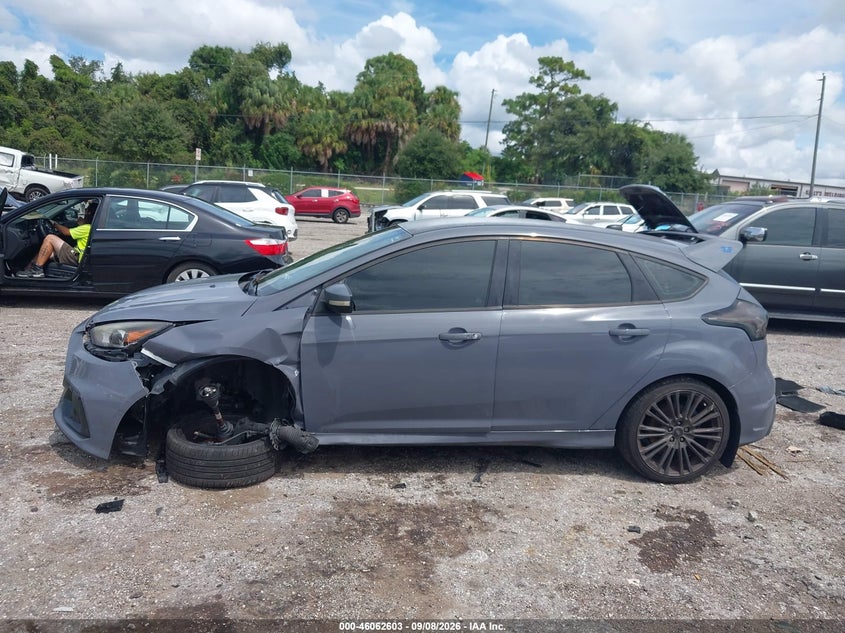 2016 FORD FOCUS RS · Фото 14