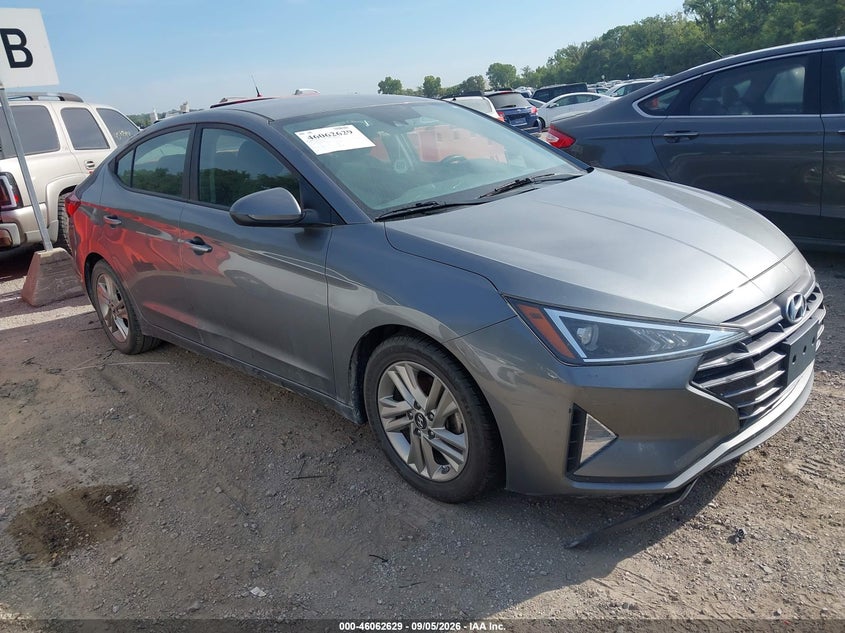 2019 HYUNDAI ELANTRA auction photo 1