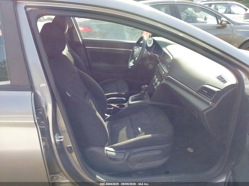 2019 HYUNDAI ELANTRA auction photo 5