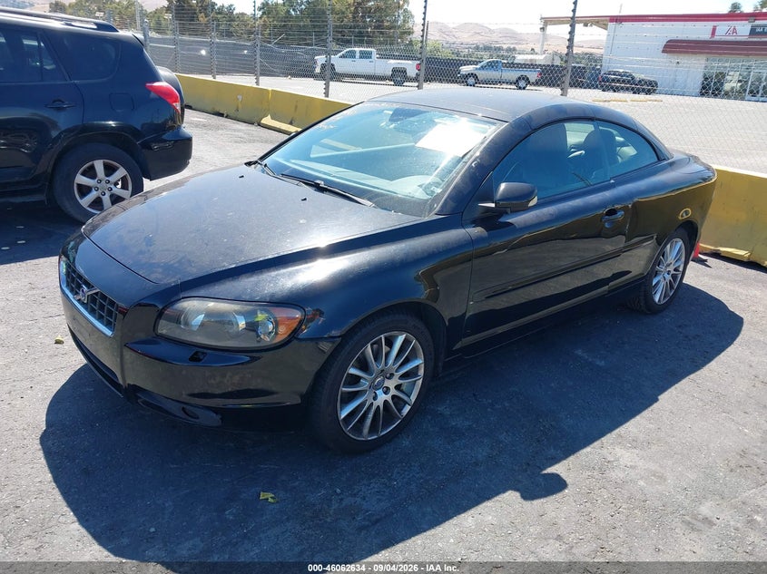 2007 VOLVO C70 auction photo 2