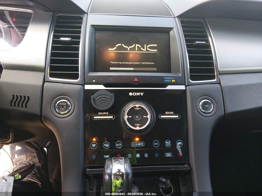 FORD TAURUS 2015 VIN 1FAHP2KT4FG174631
