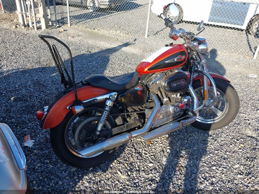 HARLEY-DAVIDSON XLH1200 2011