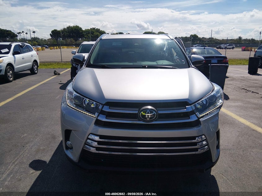 TOYOTA HIGHLANDER - zdjęcie 12