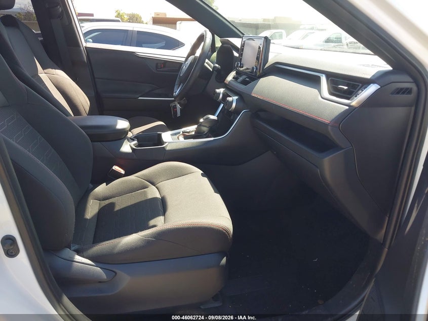 TOYOTA RAV4 PRIME - zdjęcie 5