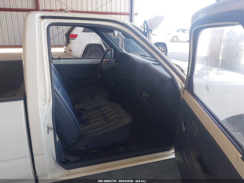 1993 TOYOTA PICKUP auction photo 5