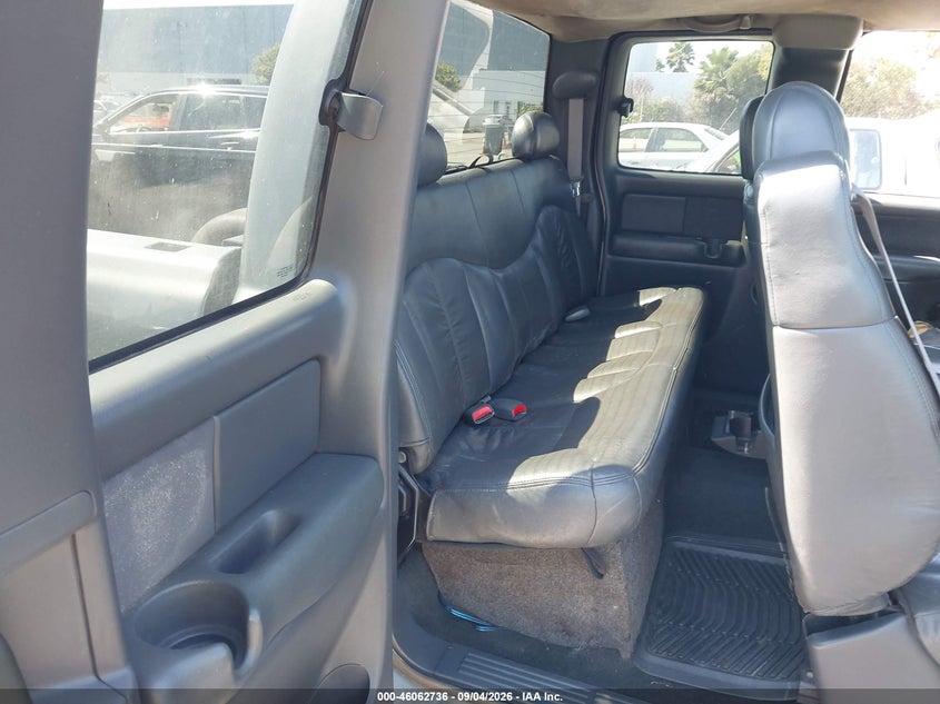 2001 CHEVROLET SILVERADO PICKUP 5.3L V-8 REGULAR , 285HP