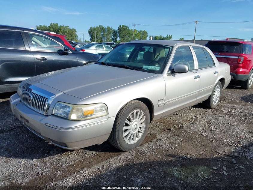 2010 MERCURY GRAND MARQUIS auction photo 2