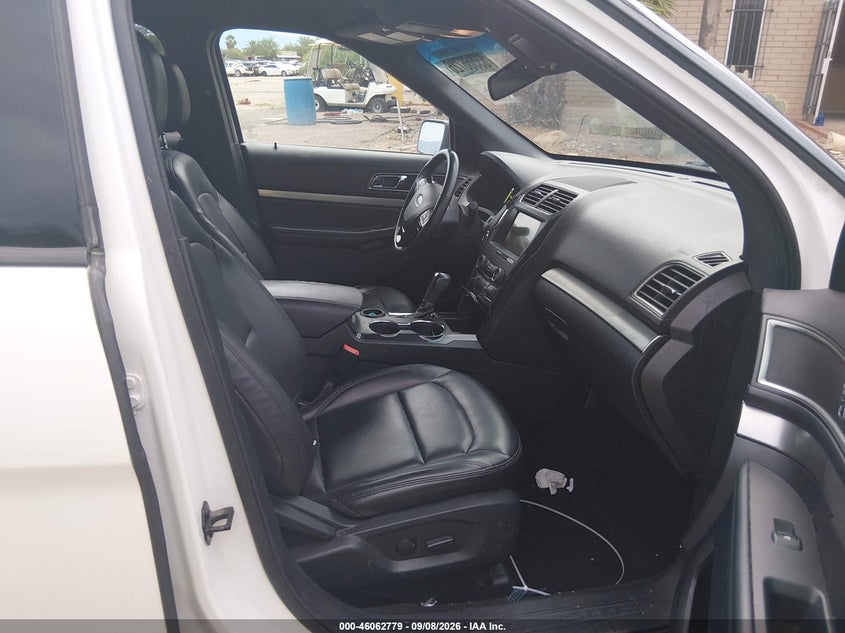 2019 FORD EXPLORER XLT · Фото 5