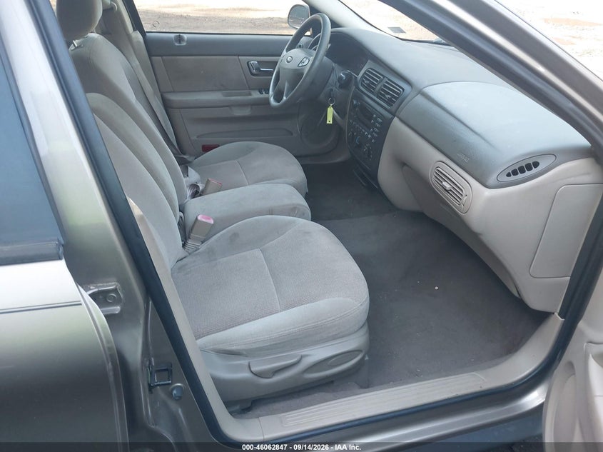 2002 FORD TAURUS auction photo 5