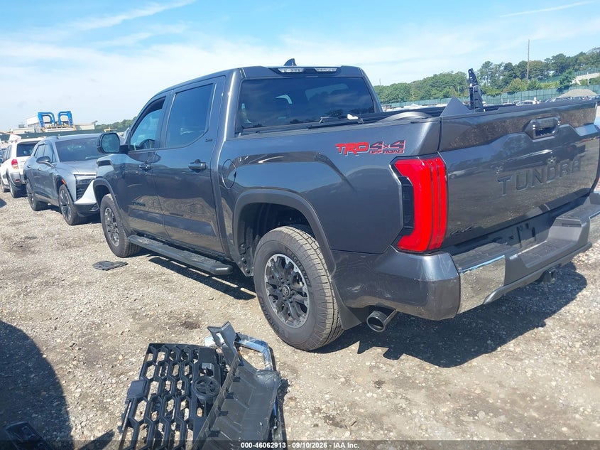 TOYOTA TUNDRA - zdjęcie 3