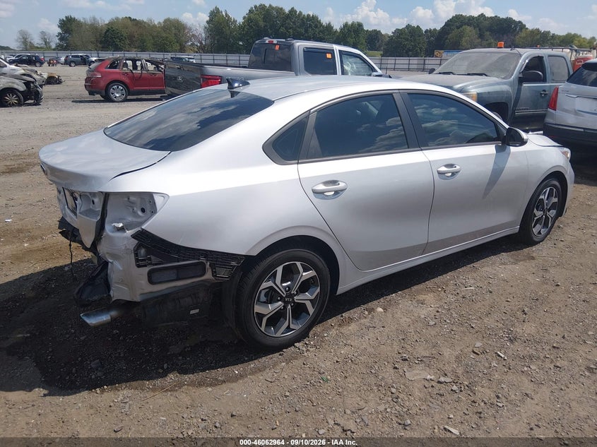 Vin: 3kpf24ad0me308845, lot: 46562491, kia forte lxs 20214