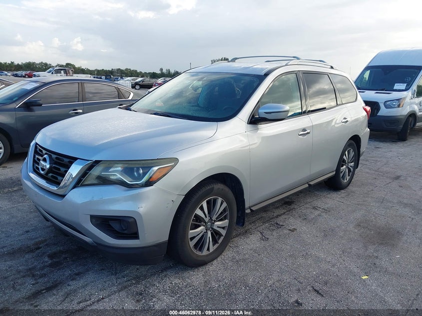 2017 NISSAN PATHFINDER auction photo 2