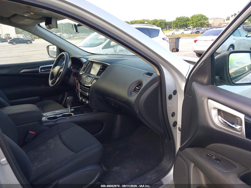 2017 NISSAN PATHFINDER auction photo 5