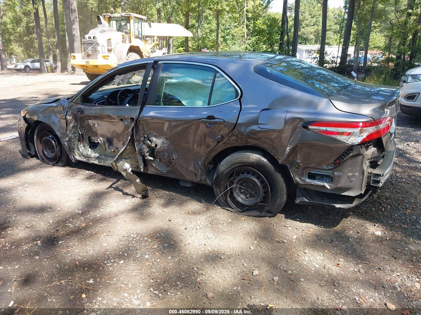 TOYOTA CAMRY - zdjęcie 3