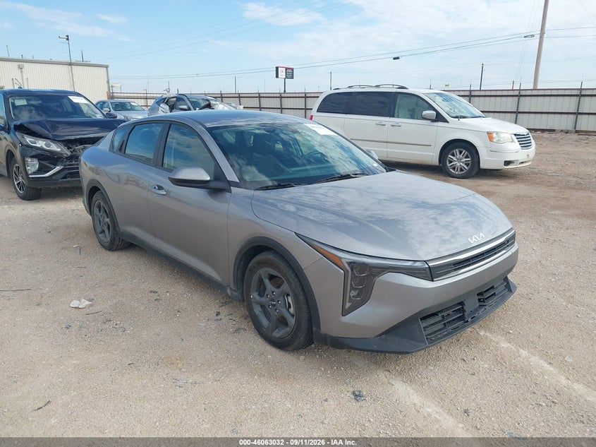2026 KIA K4 — zdjęcie z aukcji