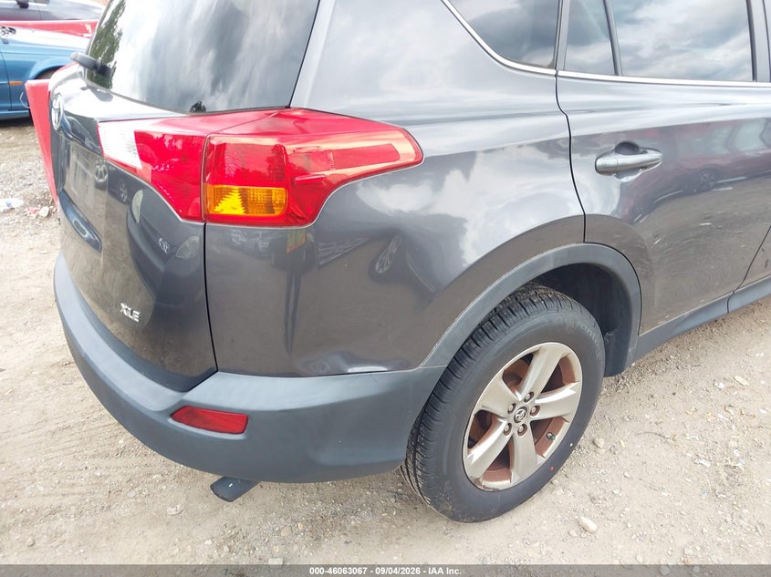 2015 TOYOTA RAV4 auction photo 6
