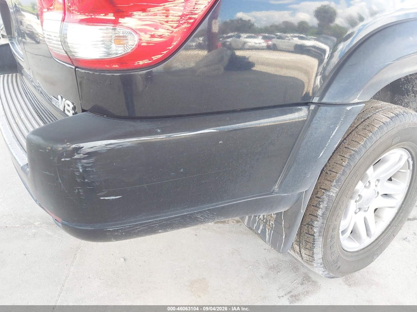 2005 TOYOTA SEQUOIA auction photo 6