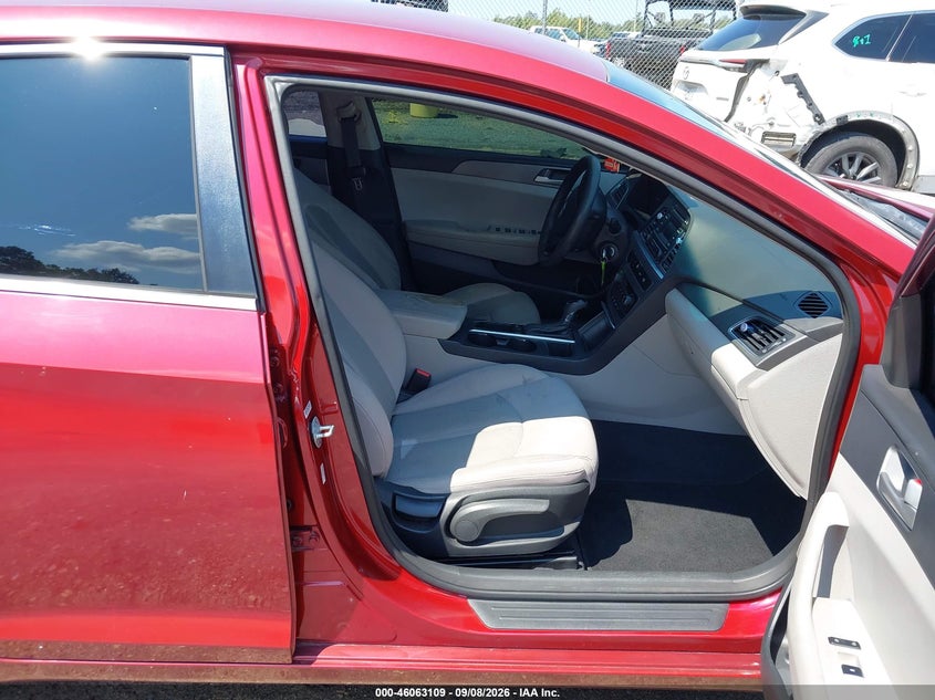 2015 HYUNDAI SONATA auction photo 5