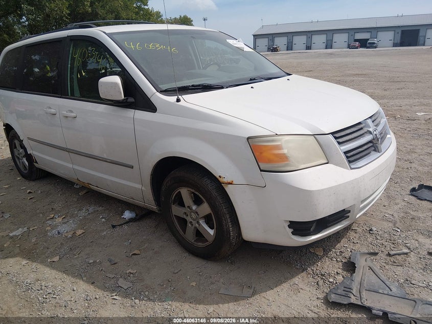 Vin: 2d4rn5d12ar408504, lot: 46562673, dodge grand caravan sxt 2010 img_1