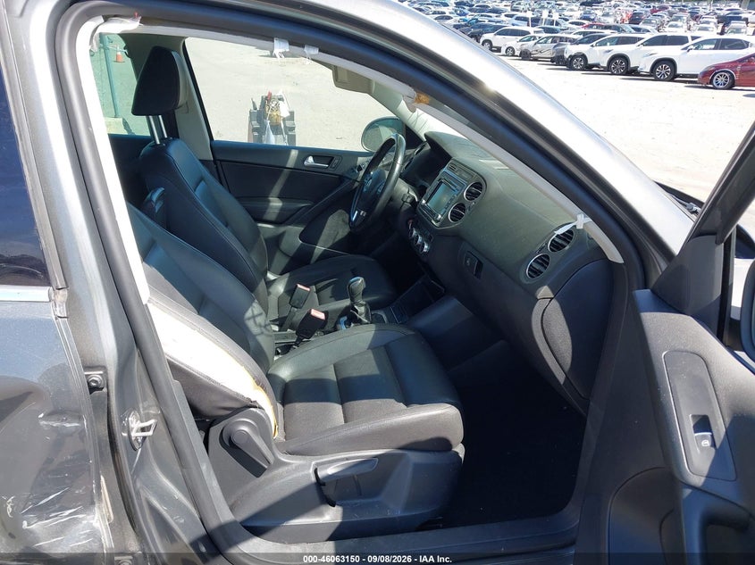 VOLKSWAGEN TIGUAN 2013 VIN WVGBV7AX8DW005346