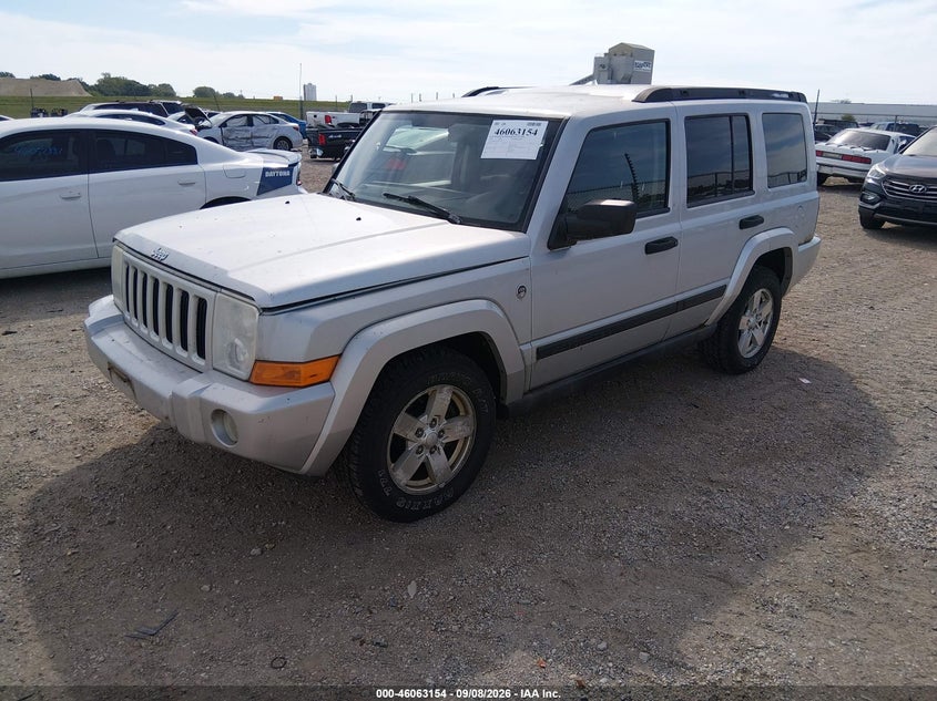 2006 JEEP COMMANDER auction photo 2