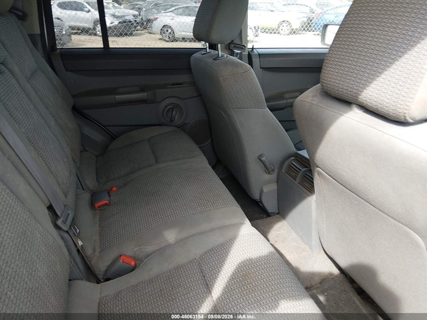 2006 JEEP COMMANDER auction photo 8