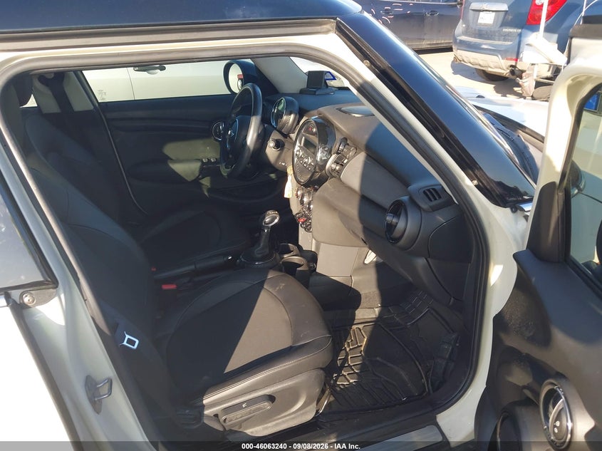2015 MINI HARDTOP auction photo 5