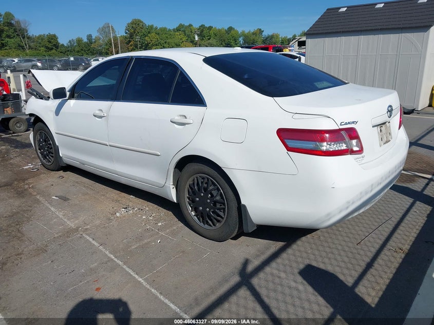 2011 TOYOTA CAMRY · Photo 3