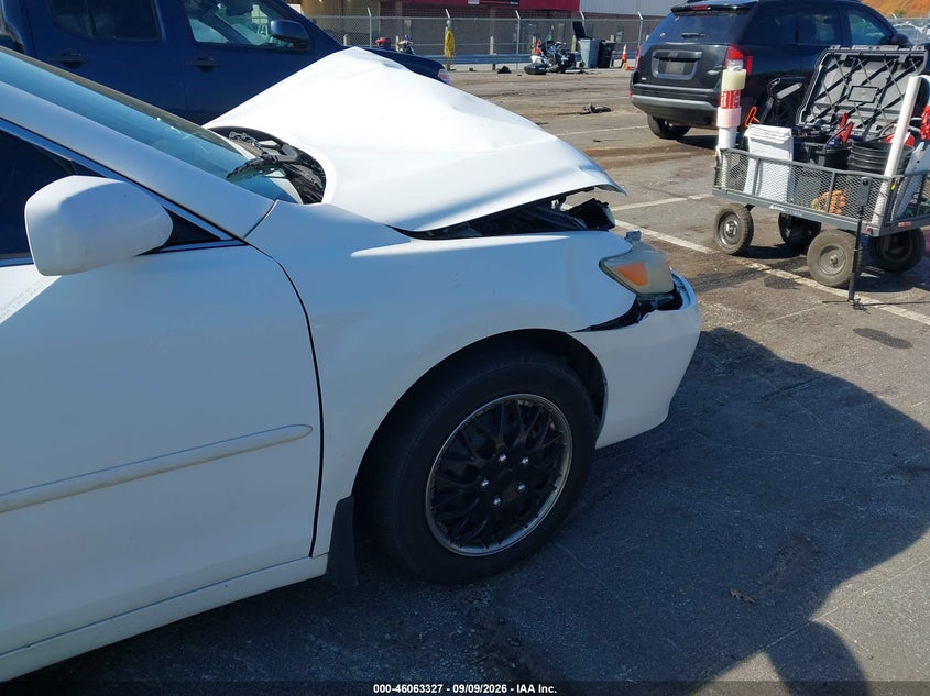 2011 TOYOTA CAMRY · Photo 6