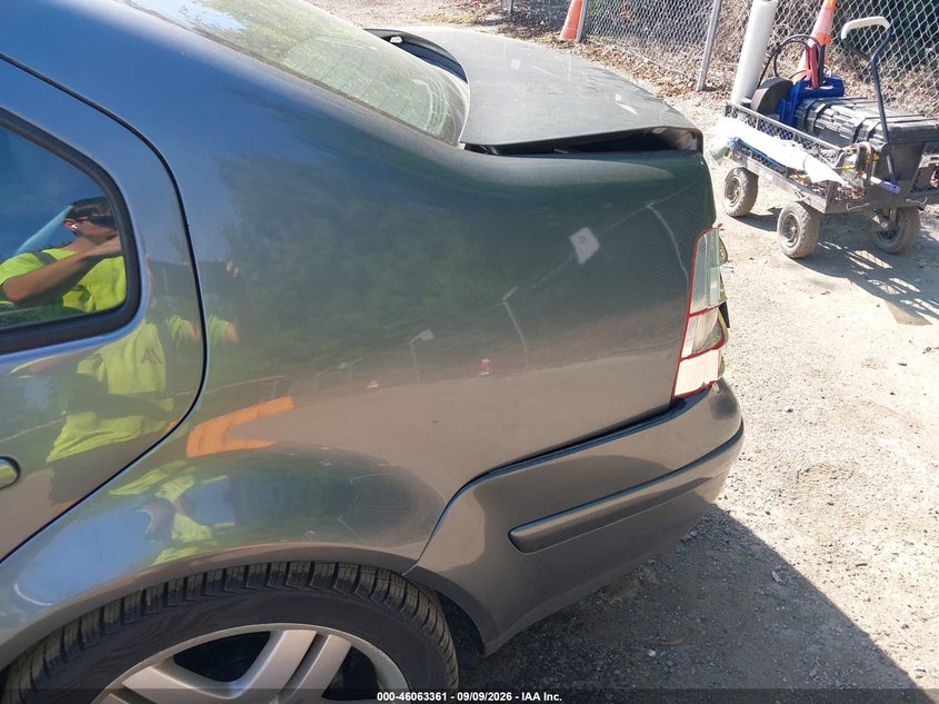 2003 VOLKSWAGEN JETTA auction photo 6