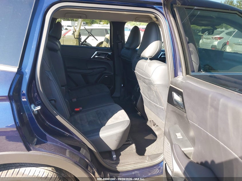2026 MITSUBISHI OUTLANDER auction photo 8