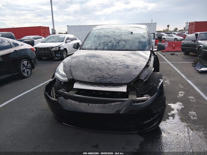 TESLA MODEL Y - zdjęcie 14