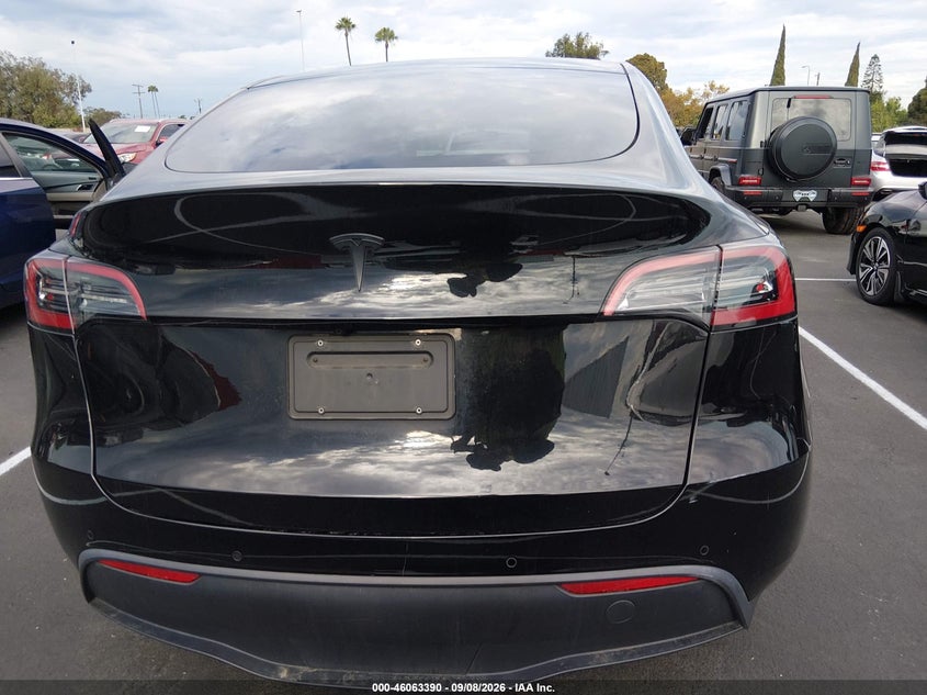 TESLA MODEL Y - zdjęcie 18