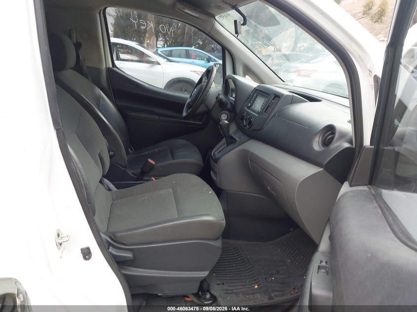 2015 NISSAN NV200 auction photo 5