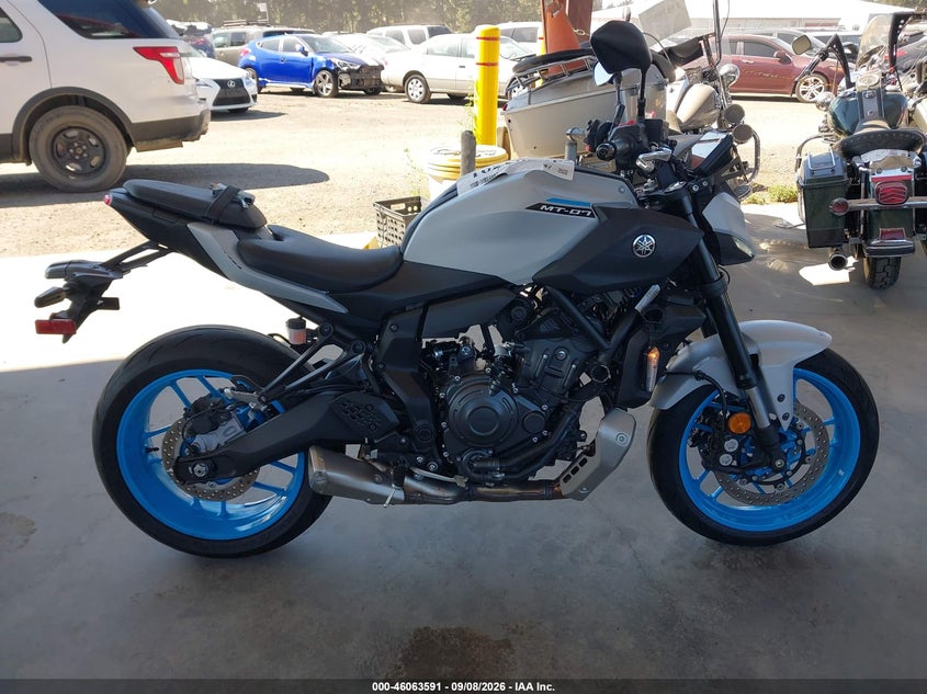 YAMAHA MTN690 2025