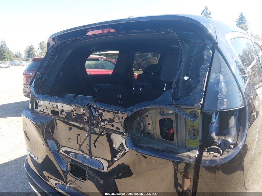 2027 CHRYSLER PACIFICA auction photo 6