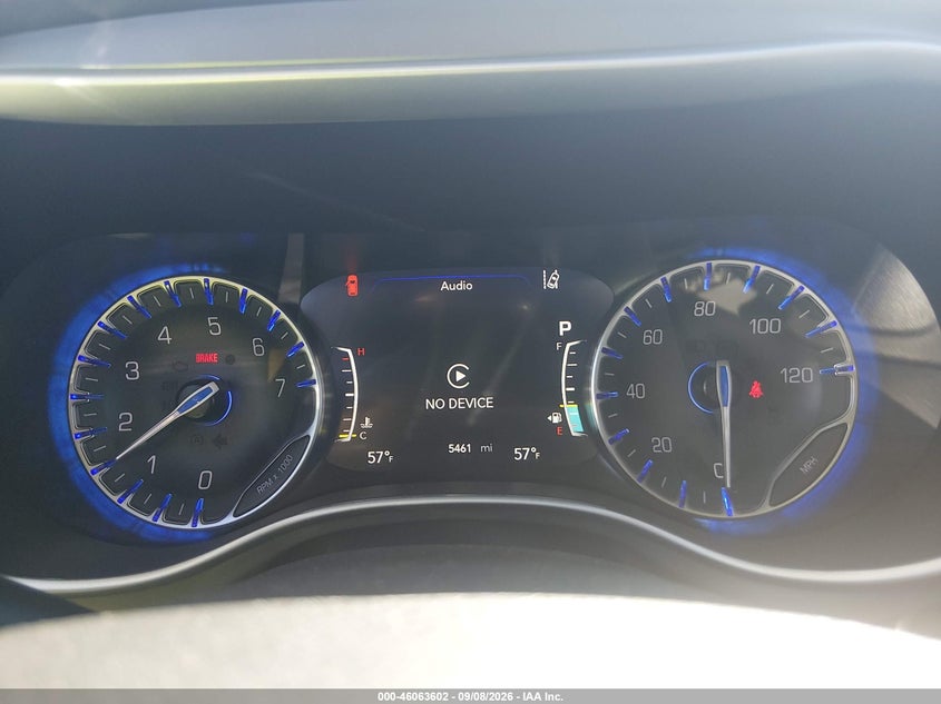 2027 CHRYSLER PACIFICA auction photo 7