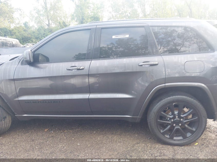 JEEP GRAND CHEROKEE - zdjęcie 15