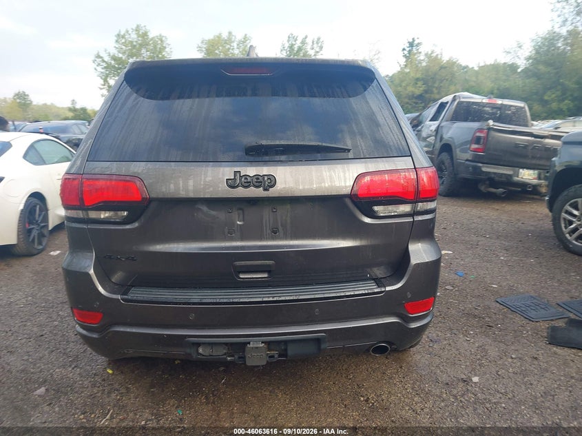 JEEP GRAND CHEROKEE - zdjęcie 17