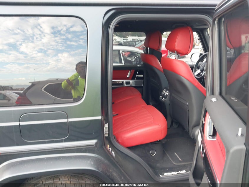 MERCEDES-BENZ AMG G 63 - zdjęcie 8