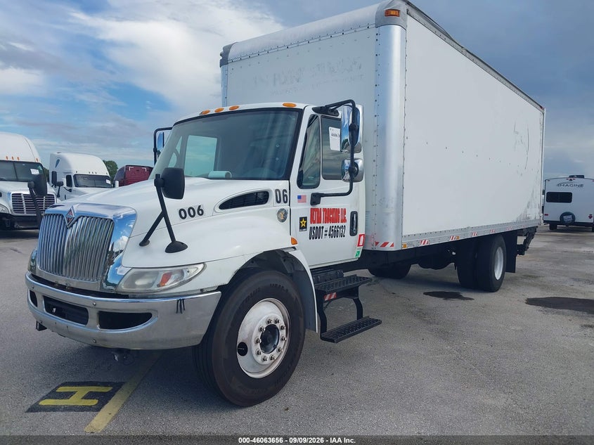 2007 INTERNATIONAL 4000 auction photo 2