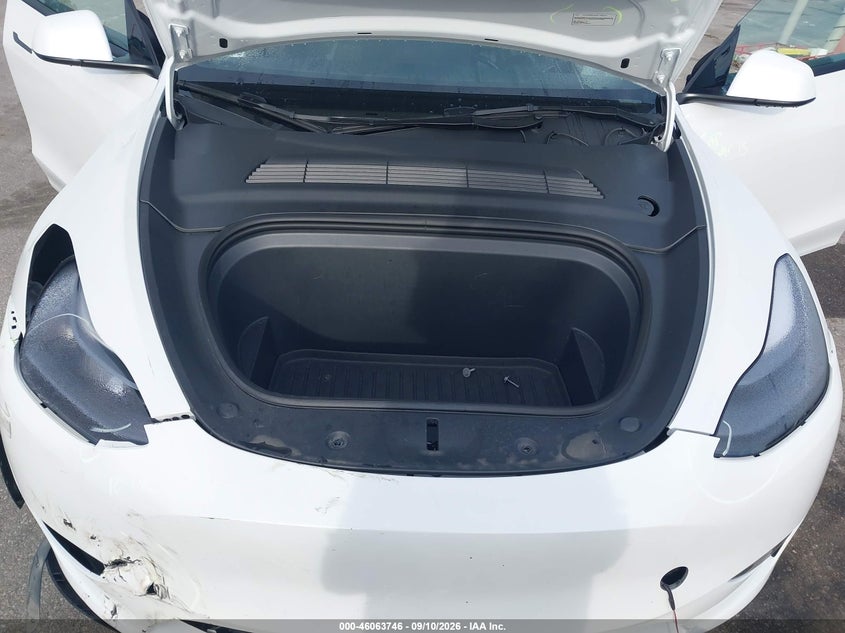 TESLA MODEL Y - zdjęcie 10