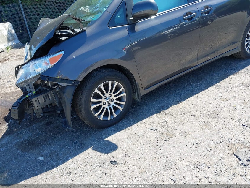 2020 Toyota Sienna, Front End, IAAI, VIN 5TDKZ3DC2LS055880 — photo 2