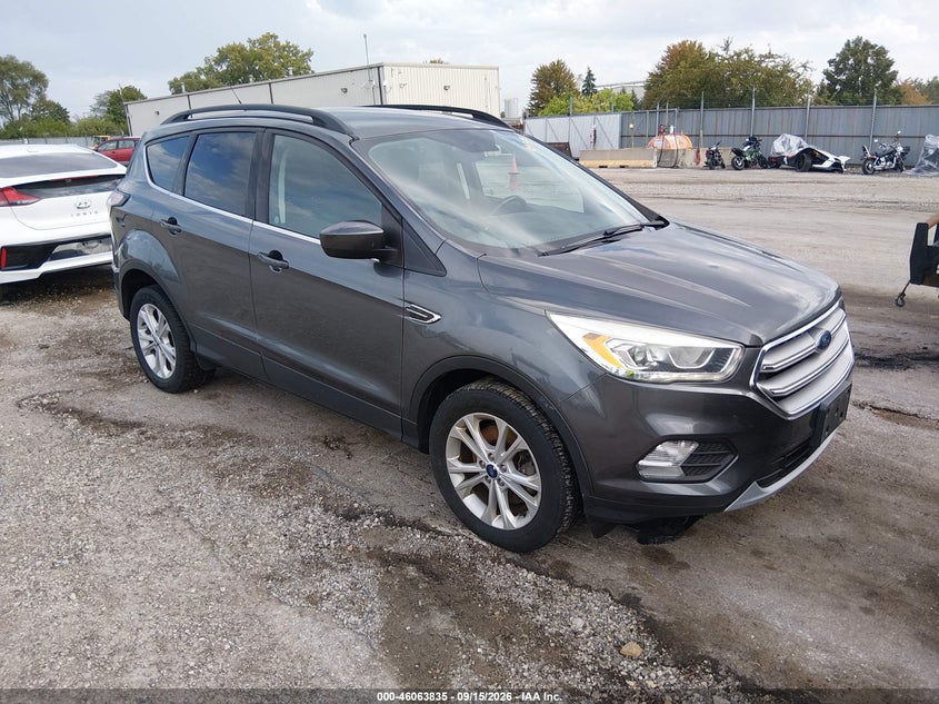 Vin: 1fmcu9gd3hud77629, lot: 46563362, ford escape se 2017 img_1