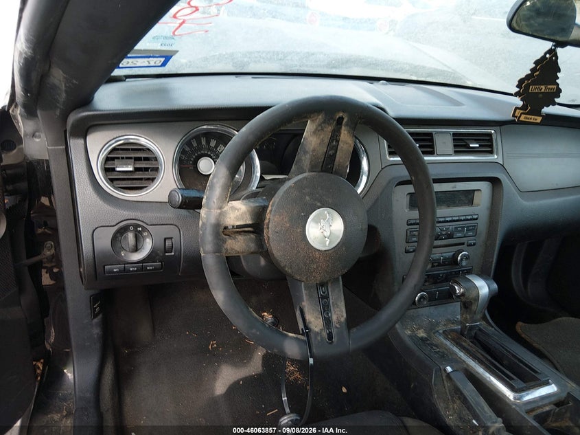 2012 FORD MUSTANG auction photo 7
