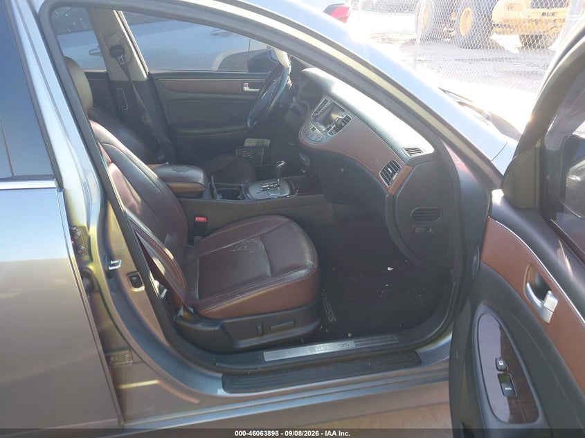 HYUNDAI GENESIS 2013 VIN KMHGC4DDXDU256456