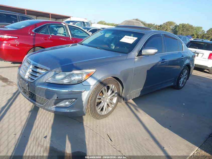 2013 HYUNDAI GENESIS auction photo 2