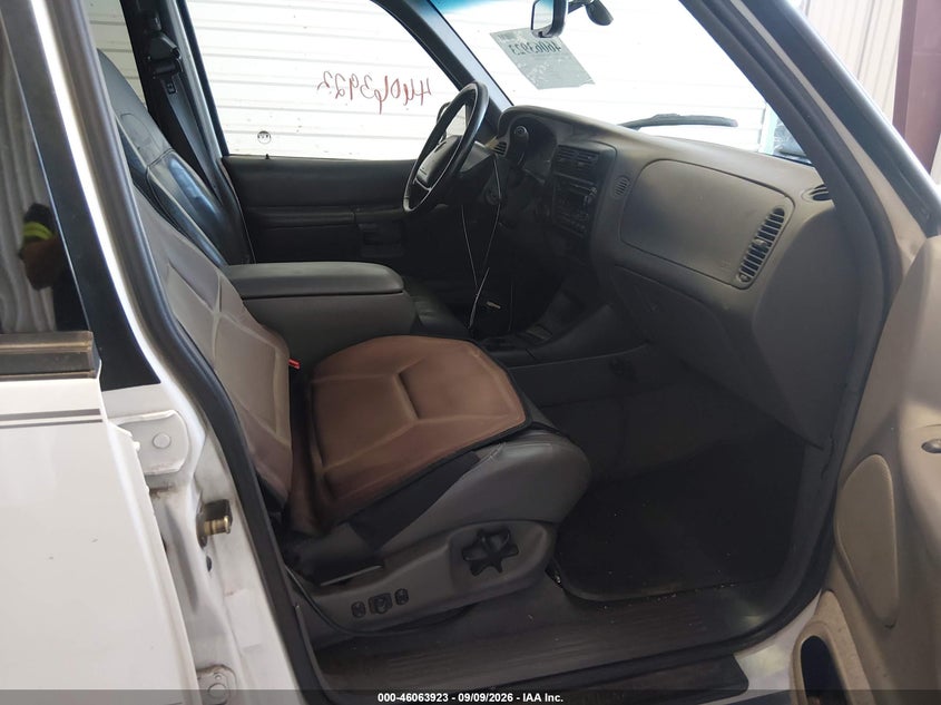 2000 MERCURY MOUNTAINEER auction photo 5